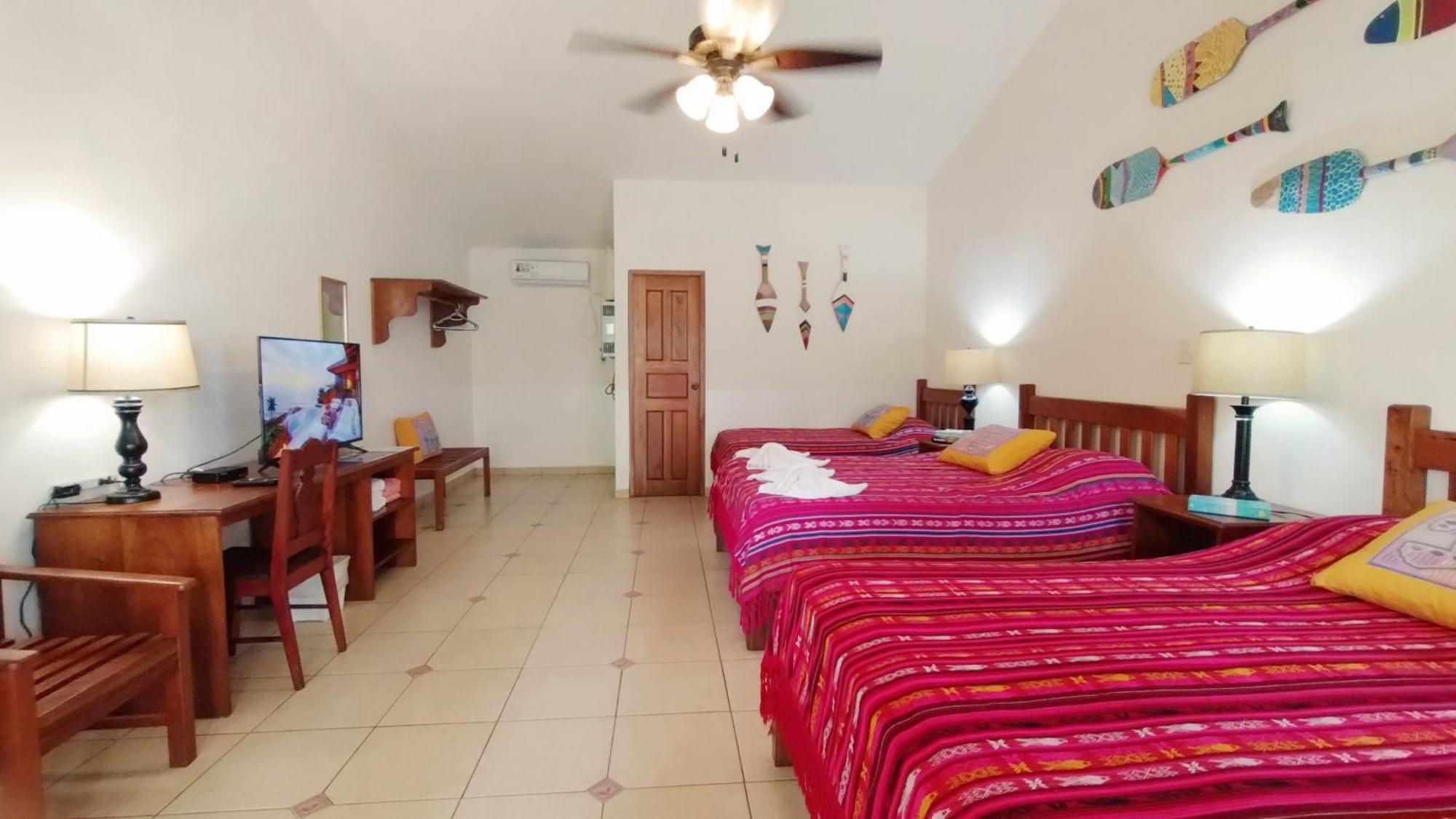 Las Lajas Beach Resort Екстер'єр фото